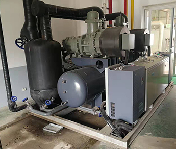 �������C�M